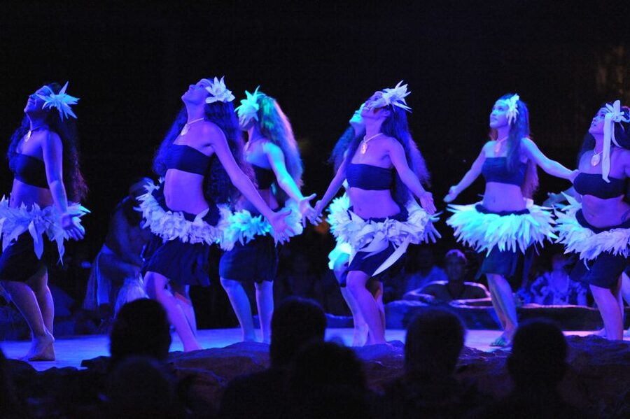 Kauai: VIP Manor House Dinner & Luau Kalamaku Show - Is the four-hour evening good value?