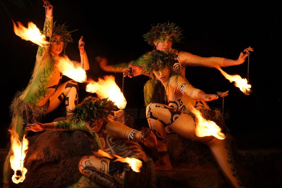 Kauai: VIP Manor House Dinner & Luau Kalamaku Show - Four courses at Gaylord’s Restaurant