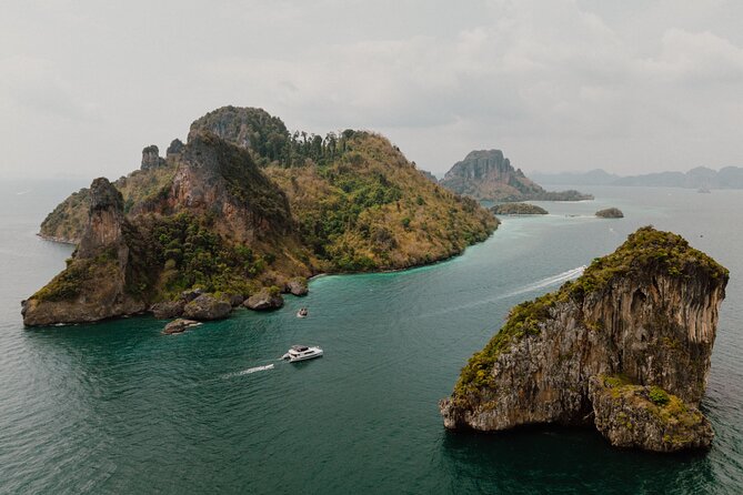 Krabi: 4 Island Luxury Yacht with Snorkelling & Clear Kayaking - Poda Island gives you the classic beach break