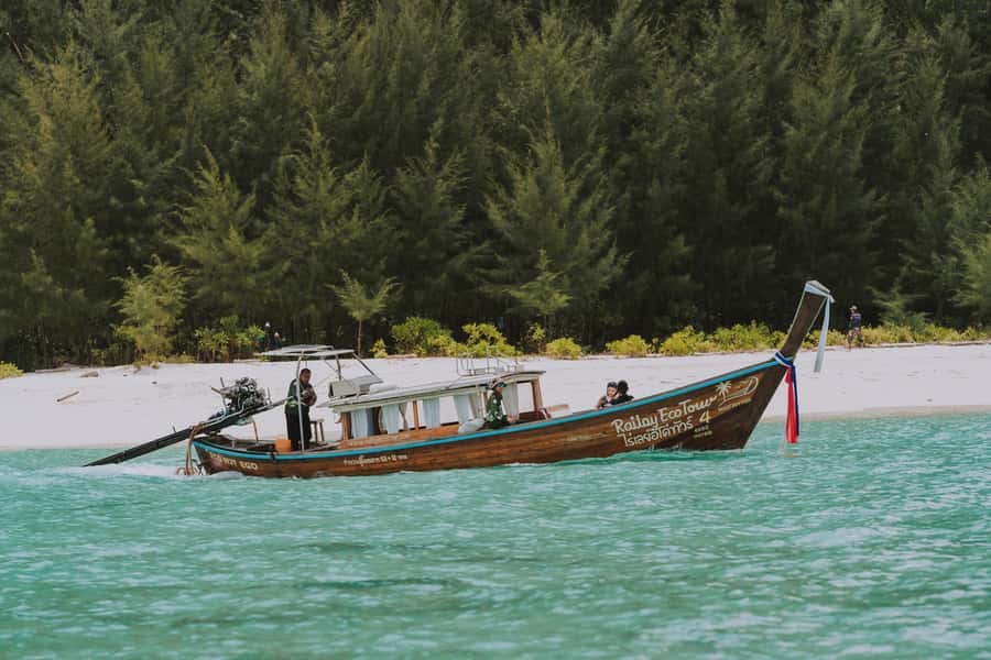 Krabi: 4-Islands Luxury Longtail Boat Private Half Day Tour - Railay Beach on the way home