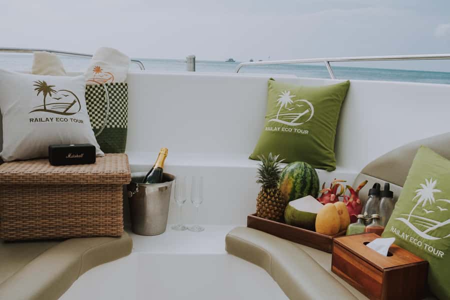 Krabi: 4 Islands Private Luxury Speed Boat Tour - Chicken Island and the famous rock profile