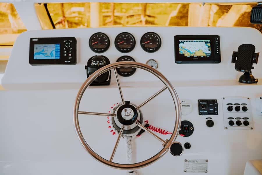 Krabi: 4 Islands Private Luxury Speed Boat Tour - A private crew and a polished onboard setup