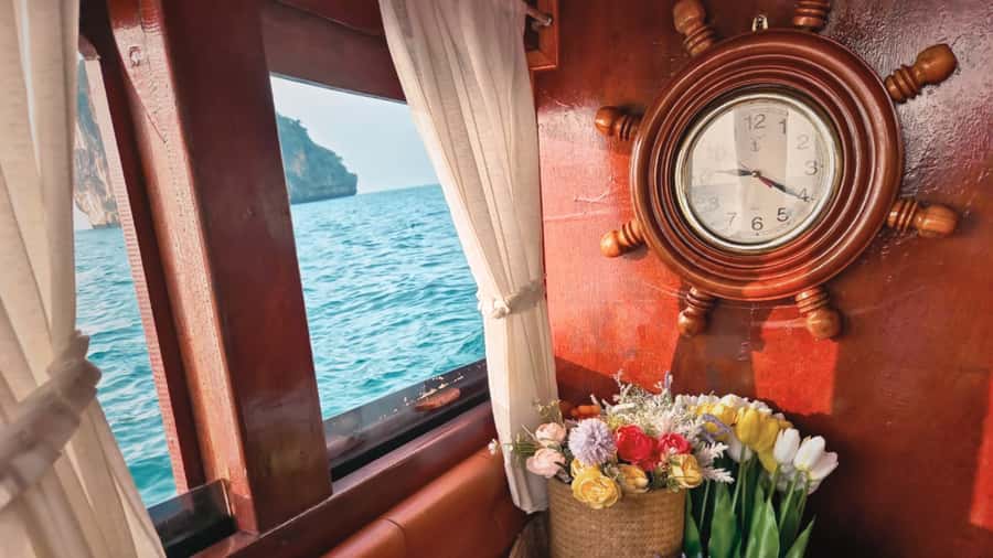 Krabi: Luxury Sunset Cruise to Hong Island Private Tour - Lao Lading keeps the middle of the day relaxed