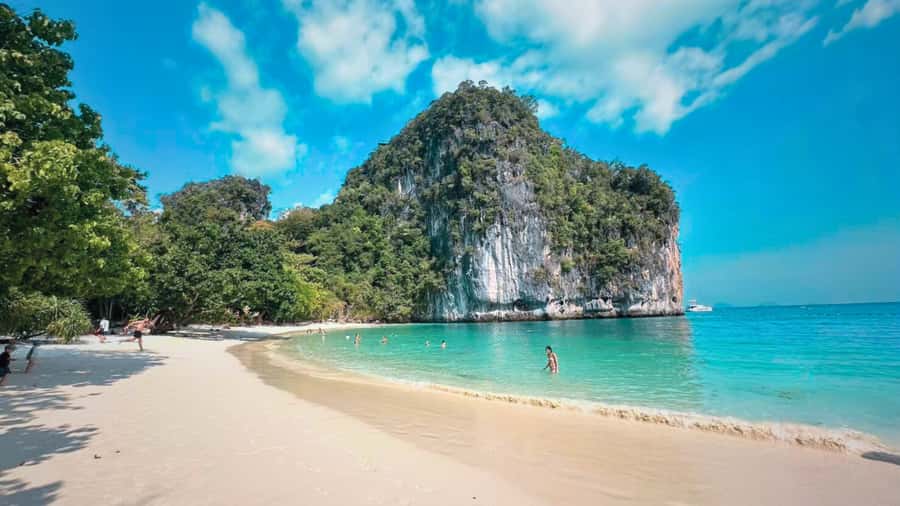 Krabi: Luxury Sunset Cruise to Hong Island Private Tour - The night return may be the most memorable part