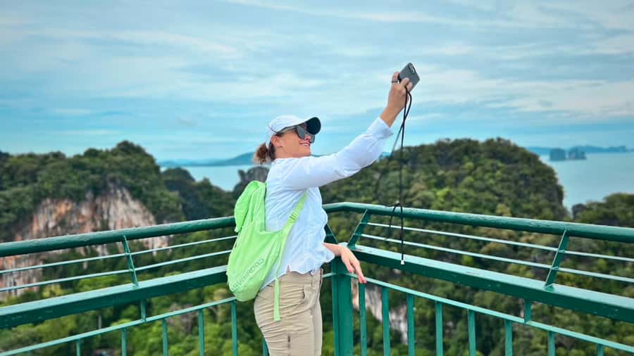 Krabi: Private Luxury Boat to Hong Islands Sunrise & Picnic - Passing through Hong Lagoon