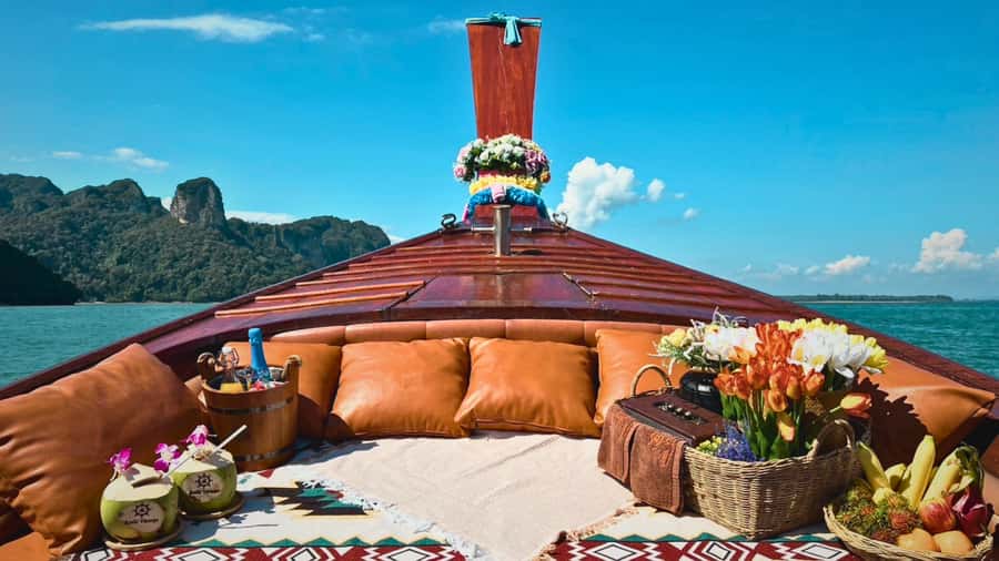 Krabi: Private Luxury Boat to Hong Islands Sunrise & Picnic - The vintage boat and private service
