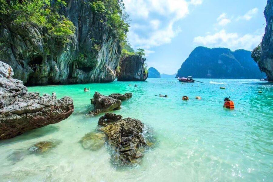 Krabi: Private Luxury Long-Tail Boat to Hong Island - Sunrise or sunset: choosing the right version