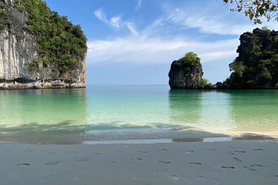 Krabi: Private Luxury Long-Tail Boat Tour to Hong Island - Who will get the most from this tour?