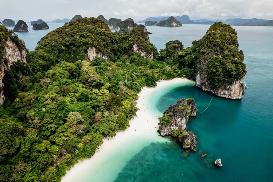 Krabi: Private Luxury Longtail Boat Island Hopping Tour - Choosing between the three island routes