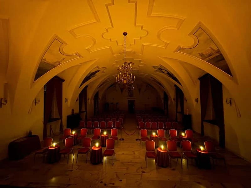 Krakow: Piano Trio Chopin & Friends Concert VIP with Wine - Wine, candlelight, and the VIP angle