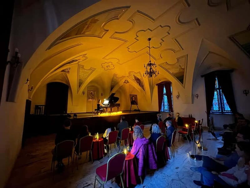 Kraków: VIP Candlelight Concert The Music of Fryderyk Chopin - Why the 17th-century church matters