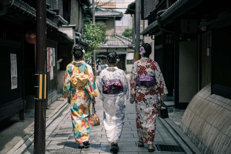 Kyoto & Nara Private Luxury Car Tour: Encounter with Deer - Todaiji and the great bronze Buddha