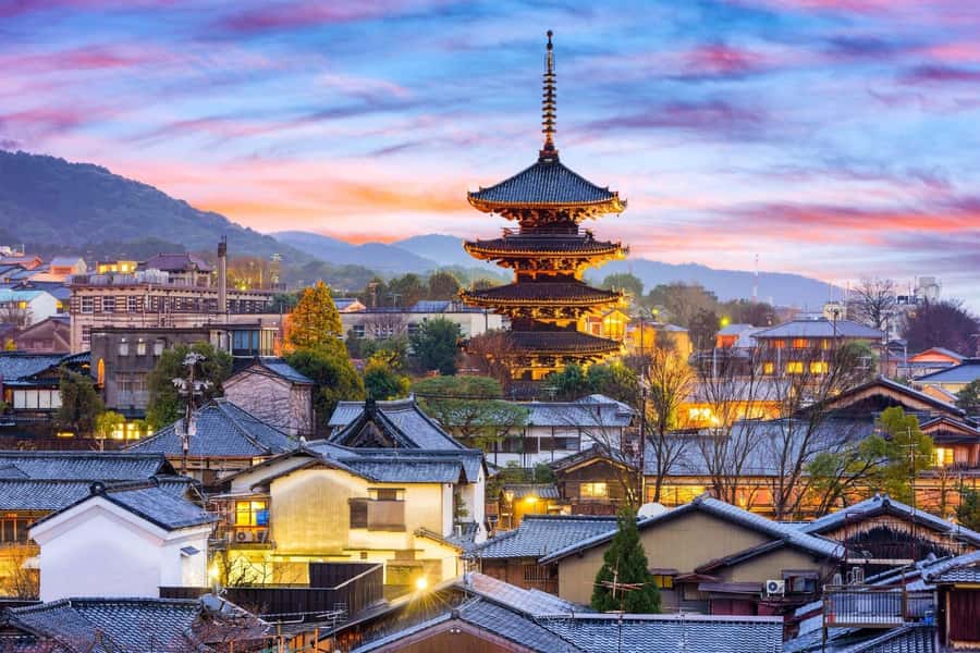 Kyoto:Private Tour/Luxury Vehicle with Guide & photographer - Key points to know before booking