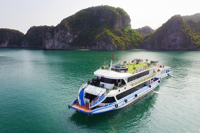 La Casta Cruise - Luxury Day Tour in Halong Bay (Expressway- Limousine) - Kayaking, bamboo boating, and the Luon Cave area