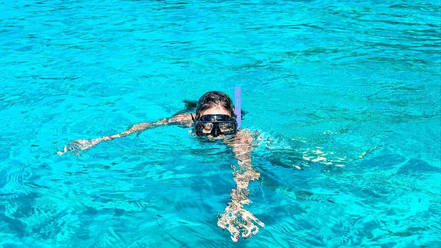 La Romana: Saona Crusoe VIP for cruise guests - Lunch, hammocks, and swimming at Catuano