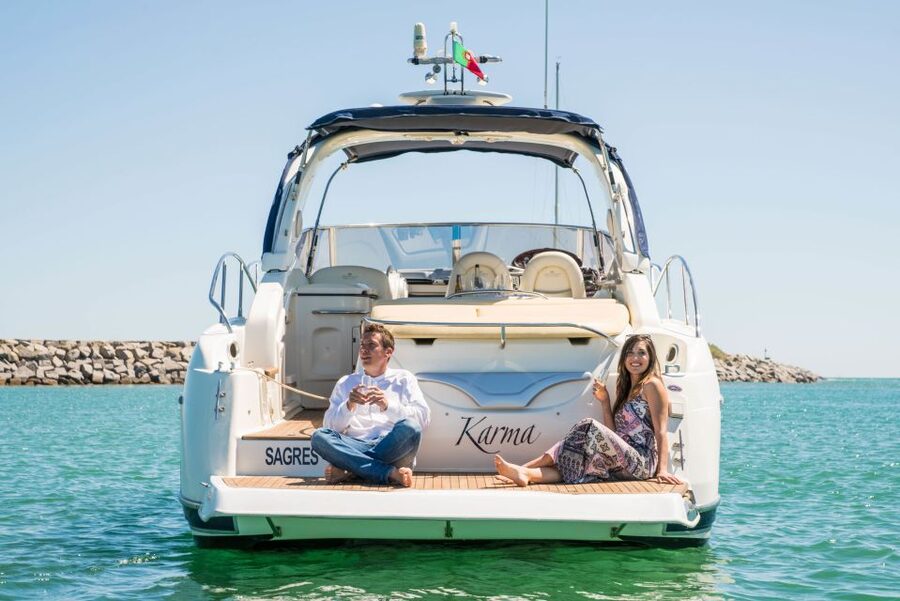 Lagos: Luxury Yacht Charter with Drinks & Tapas - Setting out from Marina de Lagos