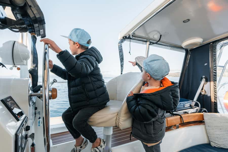 Lake Taupo: Luxury Sailing Catamaran to Māori Rock Carvings - What happens in poor weather or light wind