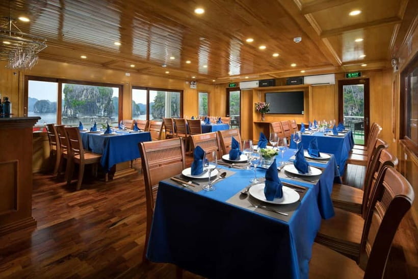 Lan Ha Bay Luxury Cruise with balcony - biking+kayak+tickets - Sunrise coffee and the ride to Viet Hai Village