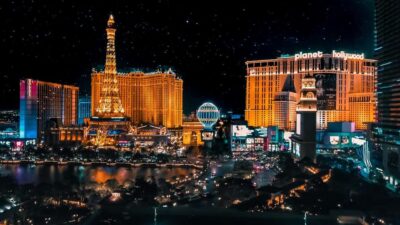 Helicopter Tour of the Strip with Window Seats