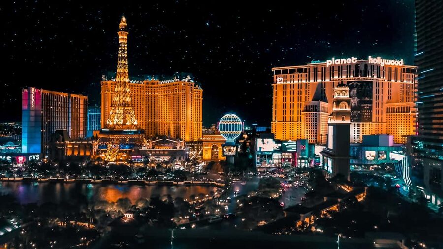 Las Vegas: Helicopter Tour of the Strip with Window Seats - From gate 27A to the helicopter