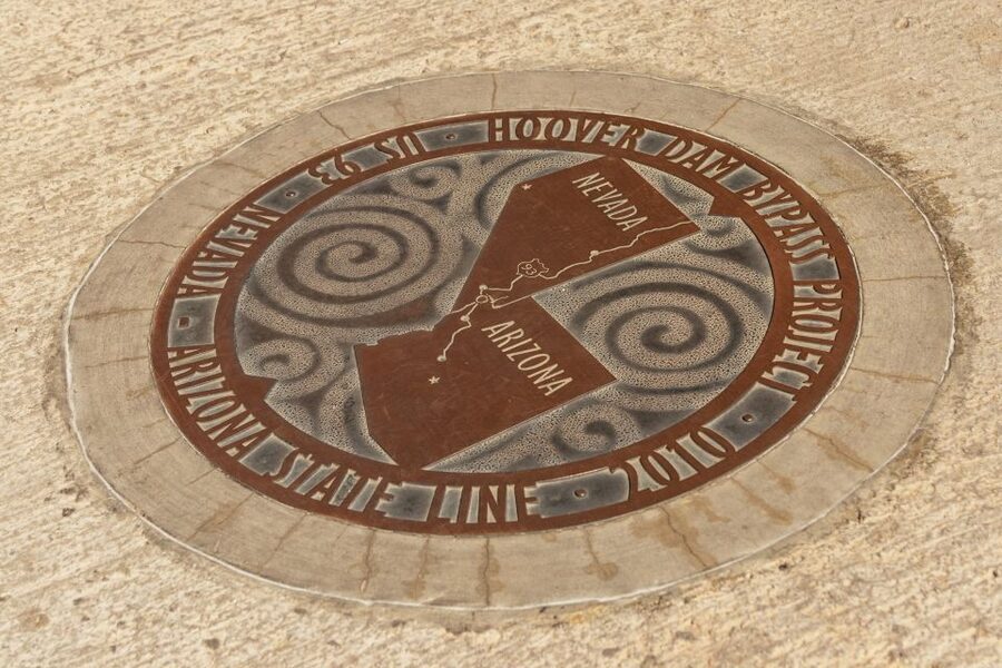 Las Vegas: Hoover Dam Ultimate VIP Tour with Lunch - Walking across the top of Hoover Dam
