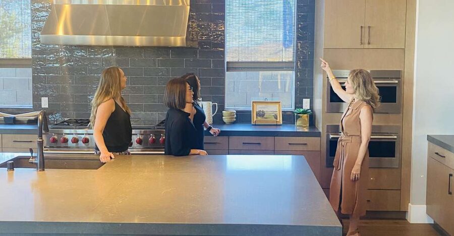 Las Vegas: Luxury Home Tour with Snacks and Drinks - Snacks, drinks, and the private format