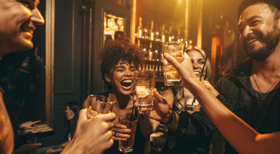 Leipzig: Bar and Club Tour with Free Shots and VIP Entry - Finishing at one Leipzig club