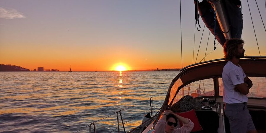 Lisbon: 2-Hour Sunset Sailing Tour on Luxury Sailing Yacht - Boarding near the Monument to the Discoveries