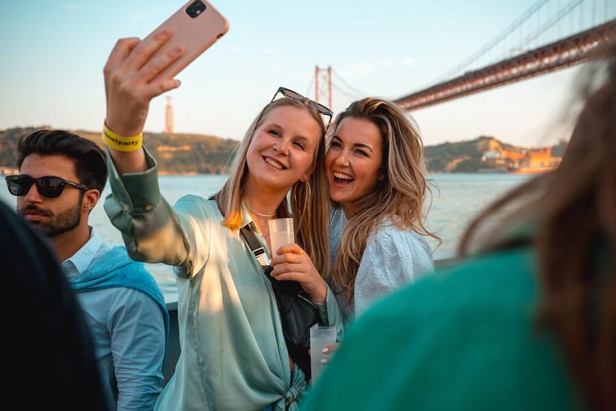 Lisbon Boat Party - Live DJ & Afterparty with VIP Club entry - Belém from the river