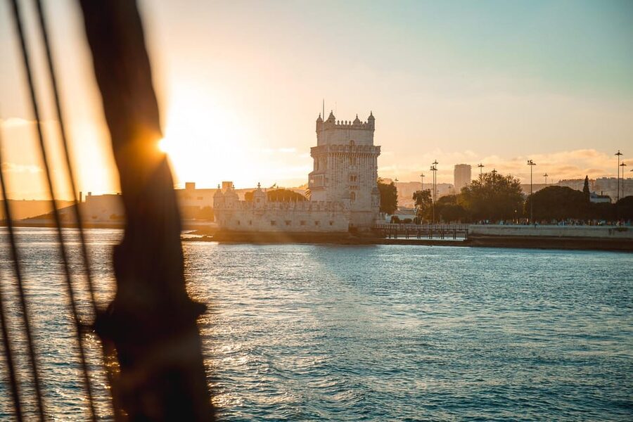Lisbon Boat Party - Live DJ & Afterparty with VIP Club entry - Who will enjoy this boat party most