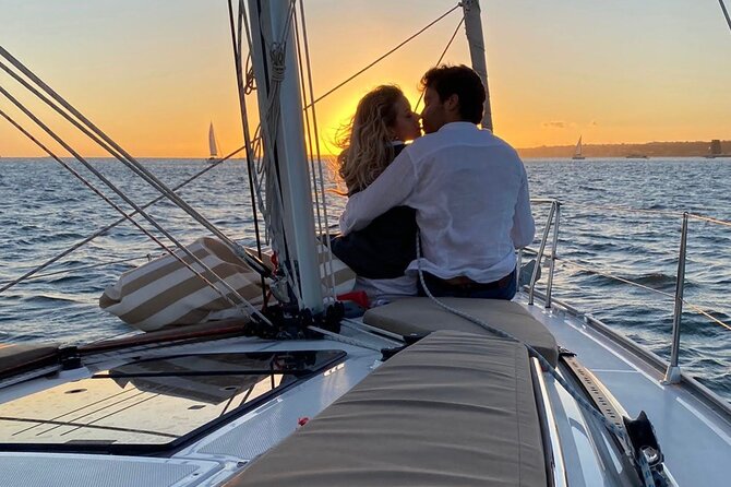 Lisbon Private Luxury Boat Tour with Welcome Drink - Cristo Rei and the view back to Lisbon