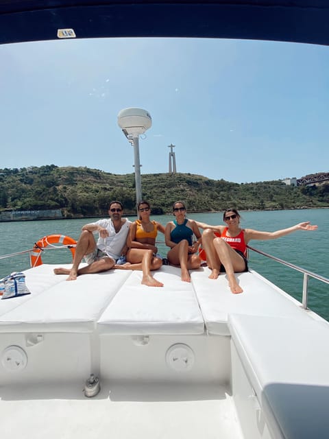 Lisbon: Private Luxury Catamaran Tour with Welcome Drink - Key points to know before you book
