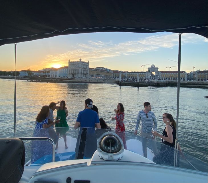 Lisbon: Private Luxury Catamaran Tour with Welcome Drink - Setting out from Doca de Belém