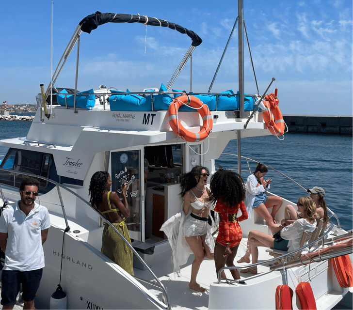 Lisbon: Private Luxury Catamaran Tour with Welcome Drink - Swimming, wind, and the practical side of the ride