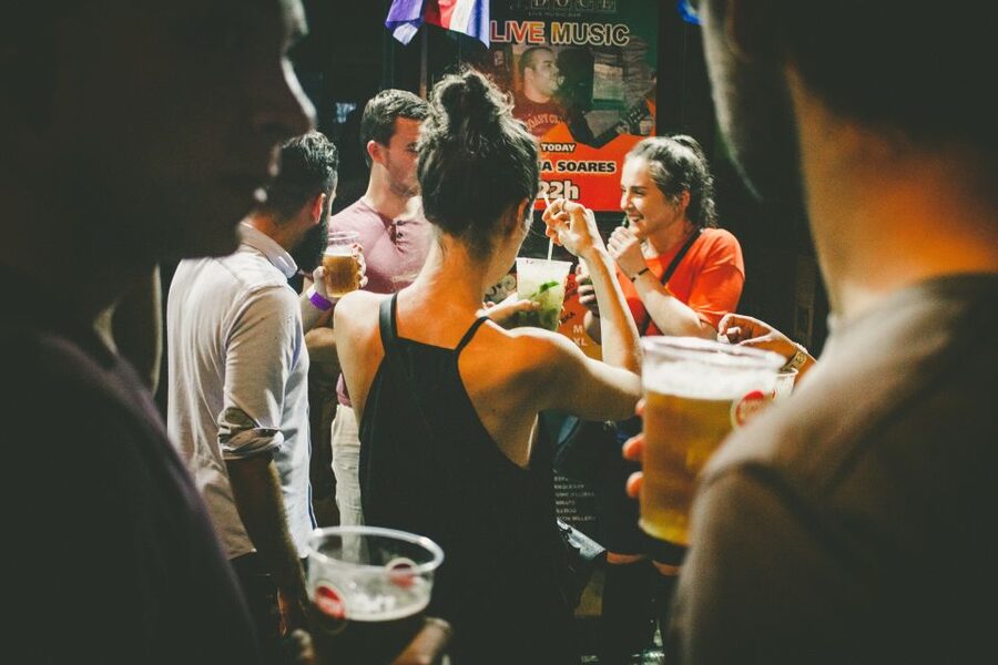 Lisbon: Pub Crawl with Open Bar and VIP Club Entry - Key points before you book