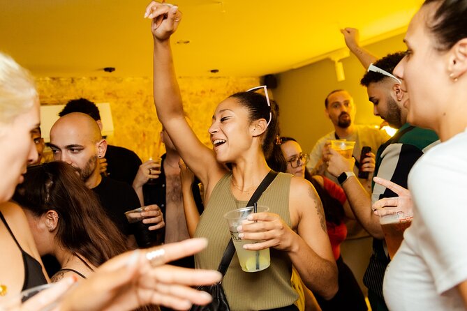 Lisbon: Pub Crawl with Open Bar, Shots & VIP Club Entry - Bairro Alto, Lisbon’s first party stop
