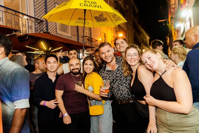 Lisbon: Pub Crawl with Open Bar, Shots & VIP Club Entry - What the guides add to the experience