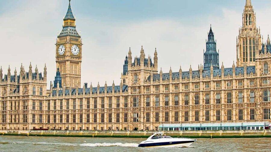London: 2 hour private luxury Thames boat cruise / hire - Key points at a glance