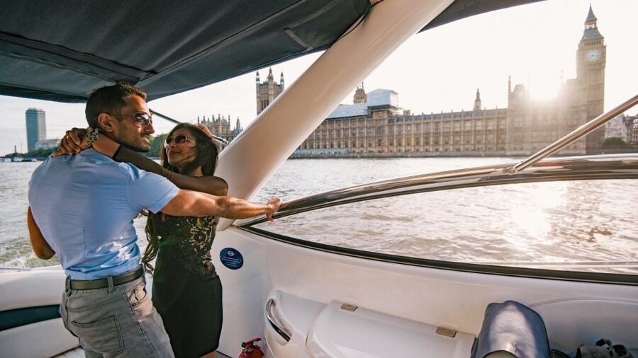 London: 2 hour private luxury Thames boat cruise / hire - A private yacht view of London