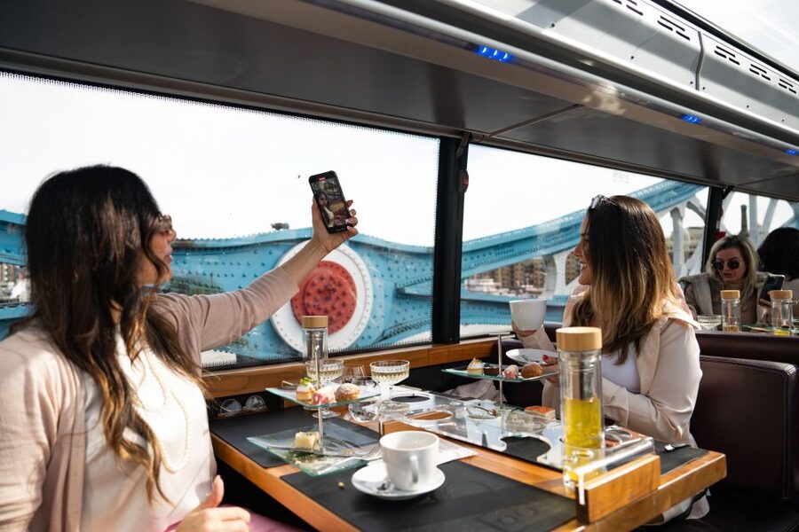 London: Traditional Afternoon Tea Tour in a Luxury Coach - Afternoon tea with London outside the window