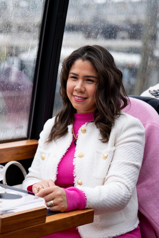 London: Traditional Afternoon Tea Tour in a Luxury Coach - What the 1.75-hour route shows you