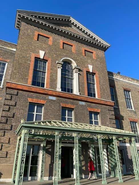 London: VIP Kensington Palace Gardens Tour & Royal High Tea - Is the $155 price fair?