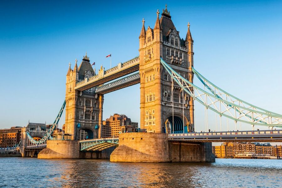 London: VIP Tower of London & Tower Bridge Early-Access Tour - Meeting at Tower Hill without a last-minute scramble