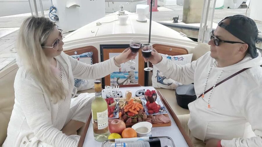 Los Angeles #1: Luxury Boat Cruise-Wine, Cheese & Sea Lions - Key points to know before booking