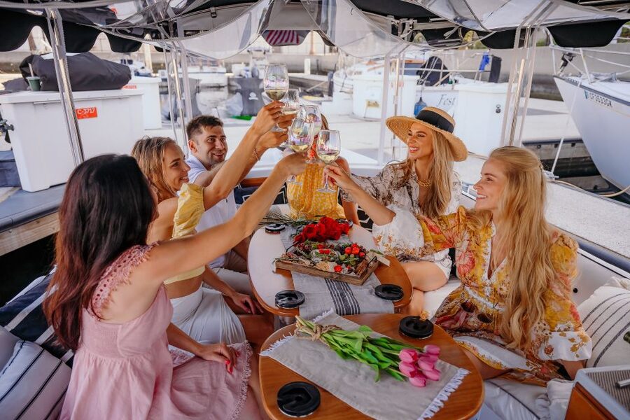 Los Angeles: Luxury Cruise with Wine, Cheese & Sea Lions - Wine, cheese, and a practical look at the food