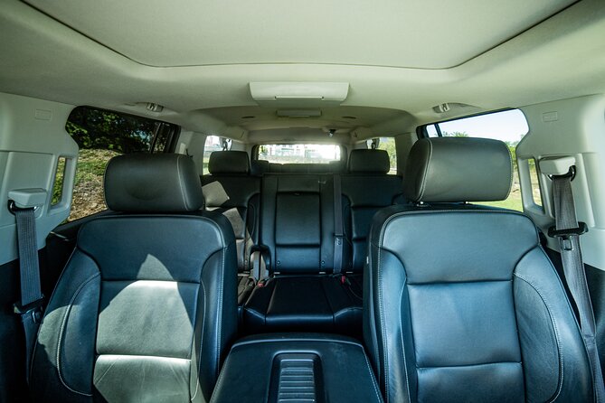 Luxury Airport transfer from or to Antigua Airport - The route is a transfer, not a full island tour