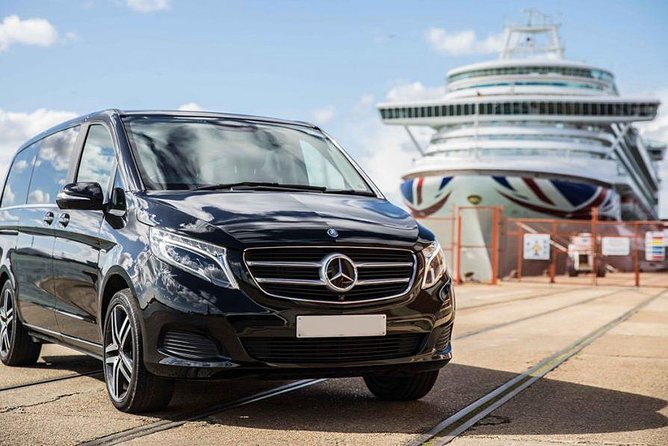 Luxury Airport transfers in Auckland - A quiet first hour in Auckland