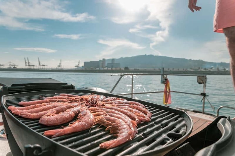 Luxury and exclusive sailing tour with private service - Cava, Tapas, and the Food Question