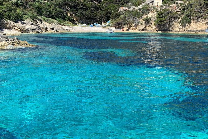 Luxury Blue Cave & 5 Islands Tour from Split - Budikovac is the main swim break