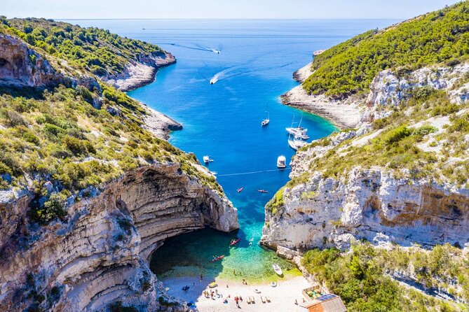 Luxury Blue Cave & 5 Islands Tour from Split - The Pakleni Islands are a flexible lunch stop